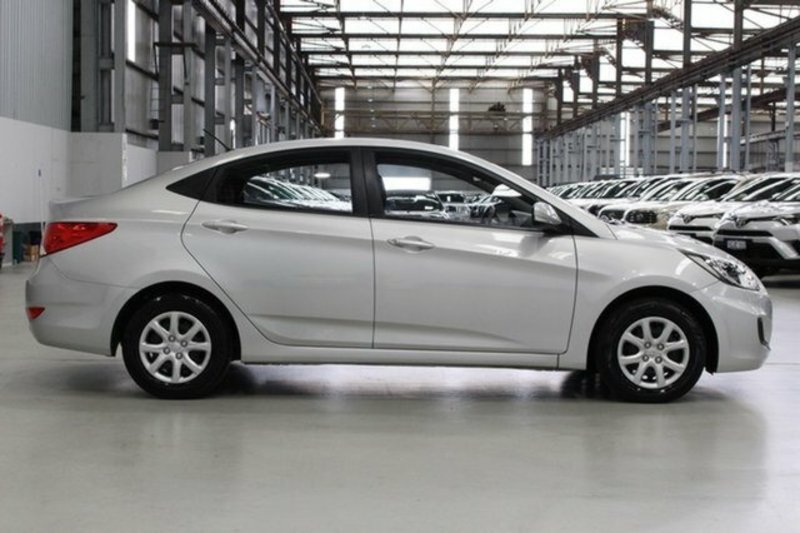 2014 HYUNDAI ACCENT ACTIVE RB2