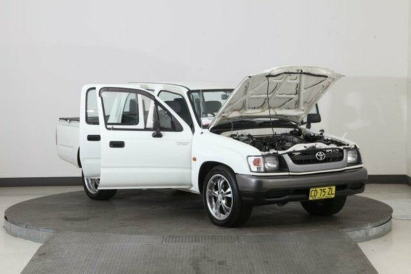 2003 TOYOTA HILUX RZN149R