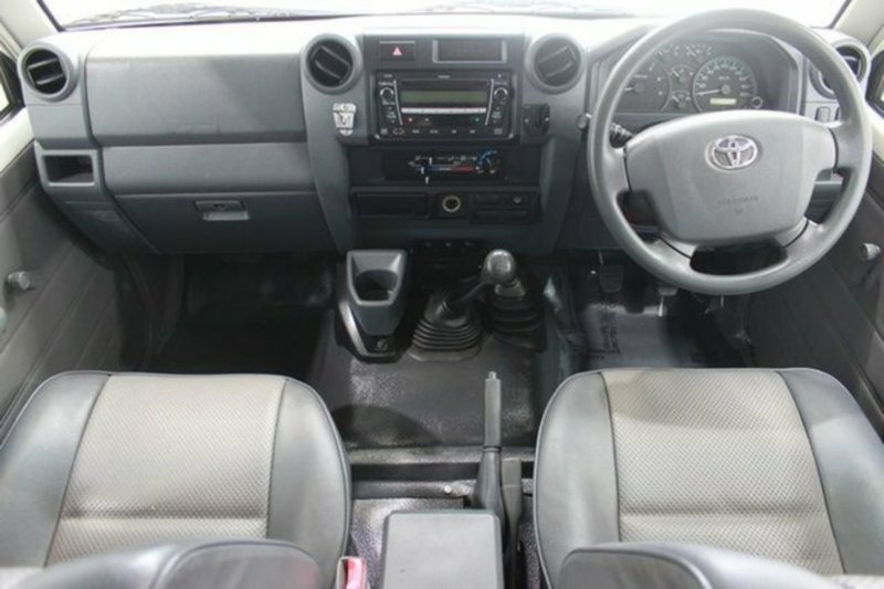 2012 TOYOTA LANDCRUISER WORKMATE (4x4) VDJ76R MY12 UPDATE