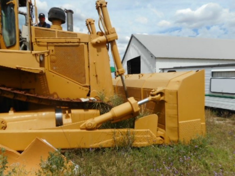 CATERPILLAR D8L D8L Dozer