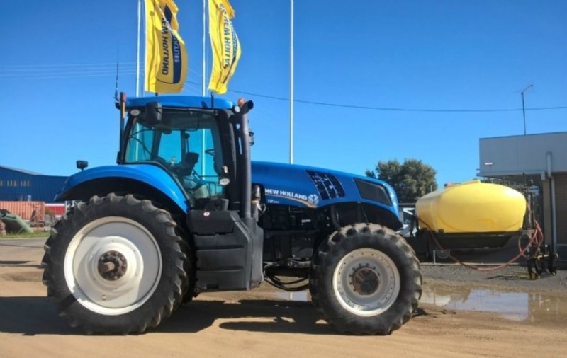 2012 NEW HOLLAND T8.390 340hp FWA Tractor T8.390 Tractor