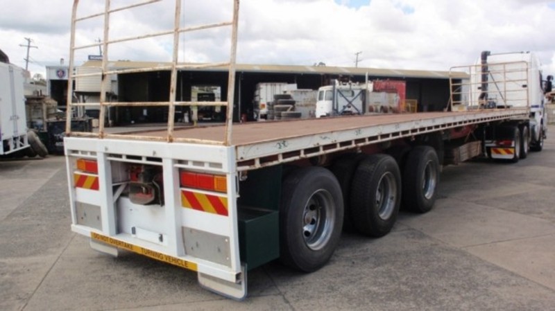 1994 Freighter Flat top RT LeadMid Trailer