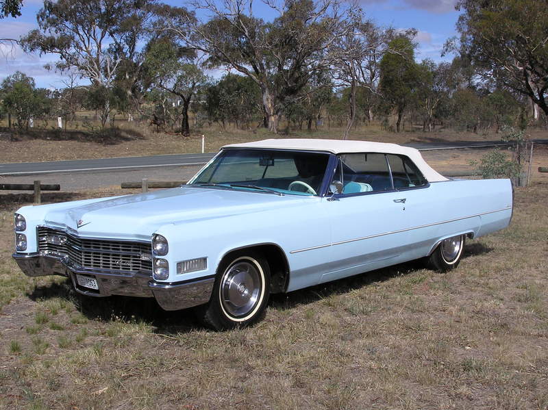 1966 CADILLAC COUPE DE VILLE 683