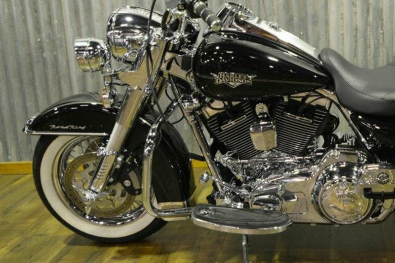 2011 HARLEY-DAVIDSON 1700CC FLHR ROAD KING MY11