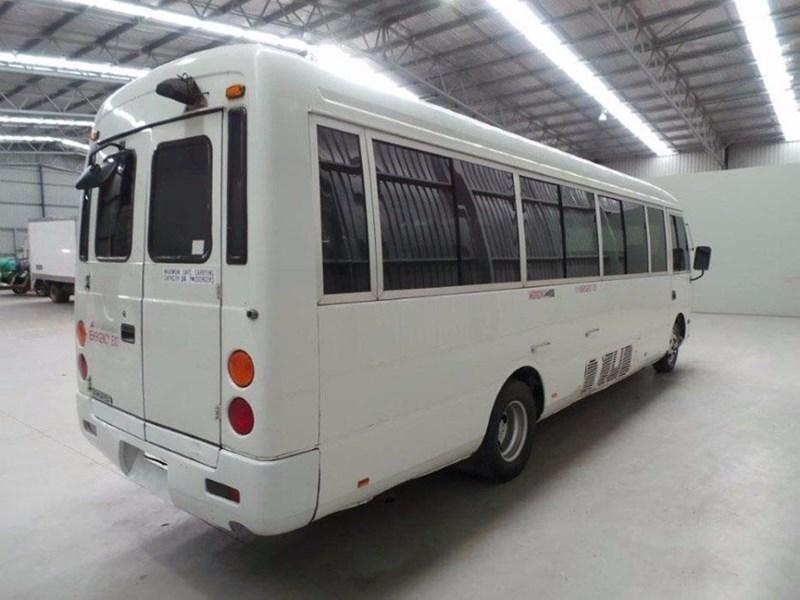 2002 MITSUBISHI ROSA BUS