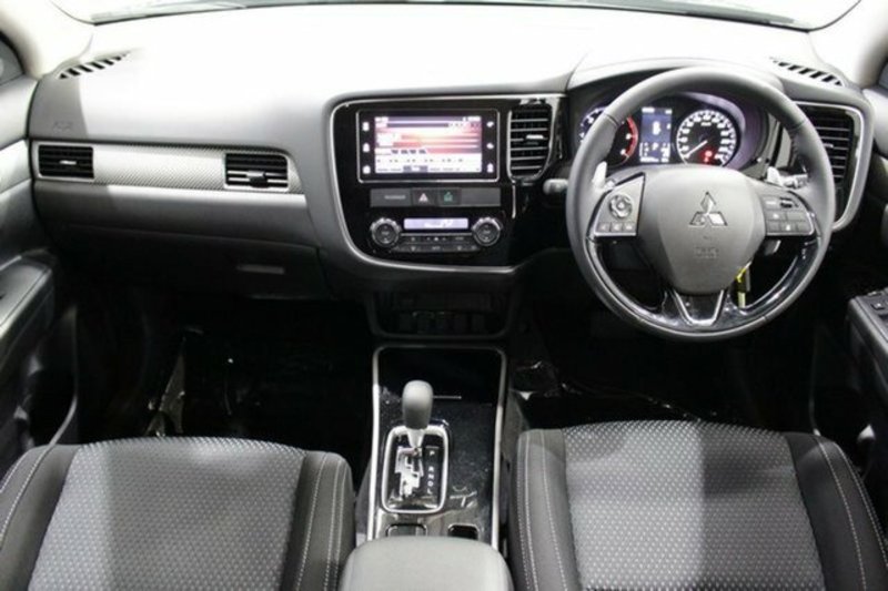 2016 MITSUBISHI OUTLANDER LS SAFETY PACK (4x4) 7 SEATS ZK MY17