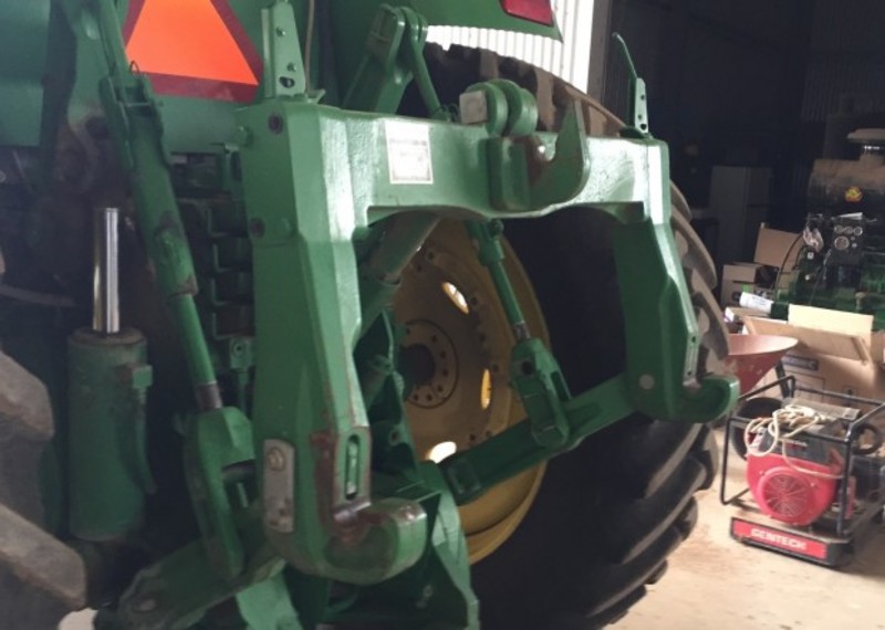 JOHN DEERE 8520 Tractor
