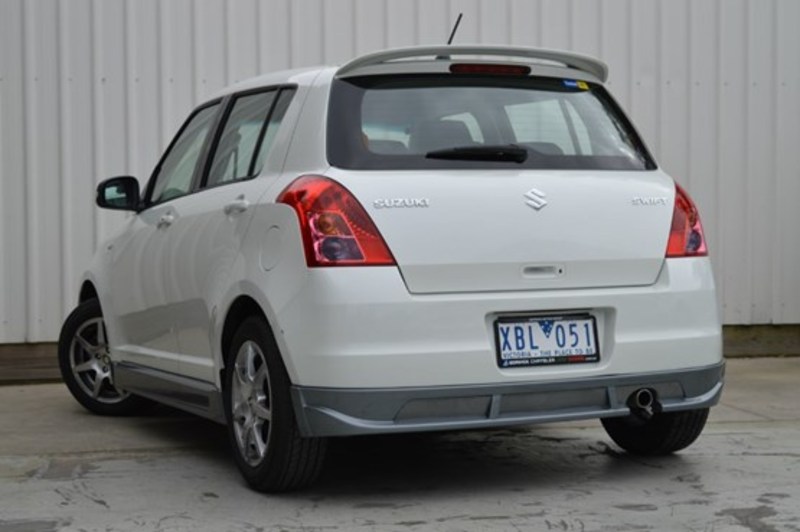 2009 SUZUKI SWIFT 100TH ANNIVERSARY RS415