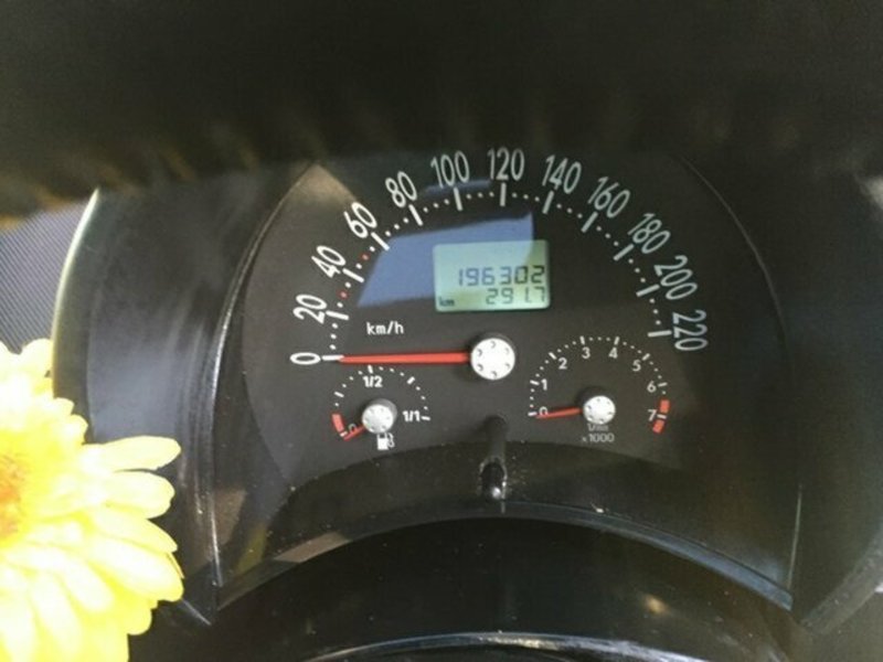 2001 VOLKSWAGEN BEETLE SUNSHINE 9C