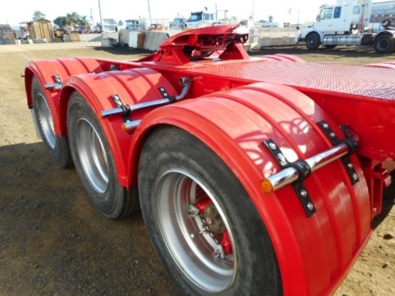 1983 Fruehauf Flat top BD LeadMid Trailer