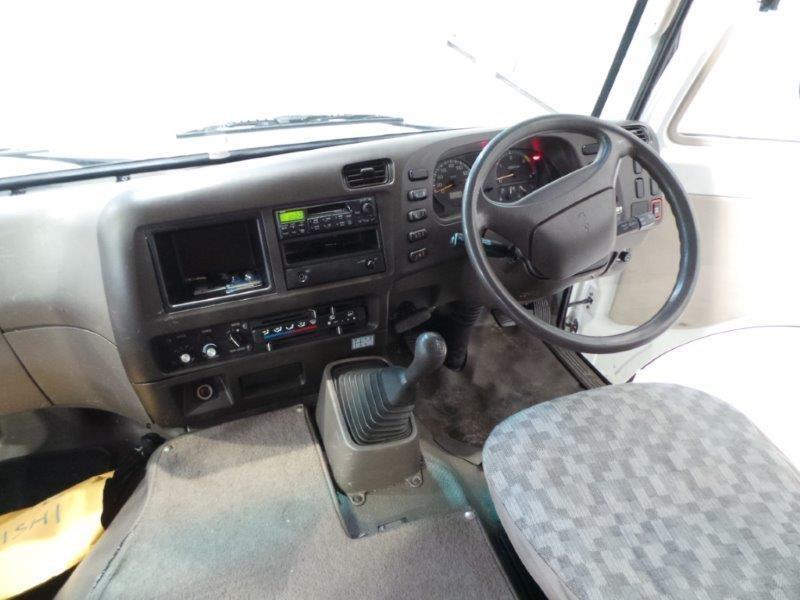 2003 MITSUBISHI ROSA 25 SEAT