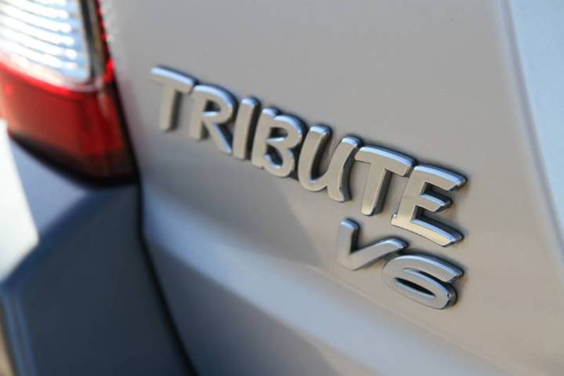 2003 MAZDA TRIBUTE CLASSIC