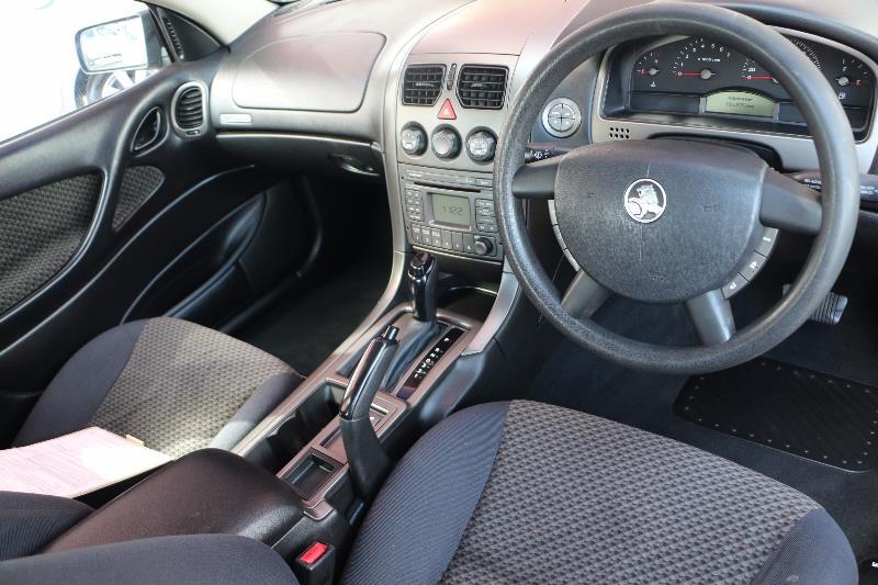2003 HOLDEN COMMODORE EXECUTIVE VY