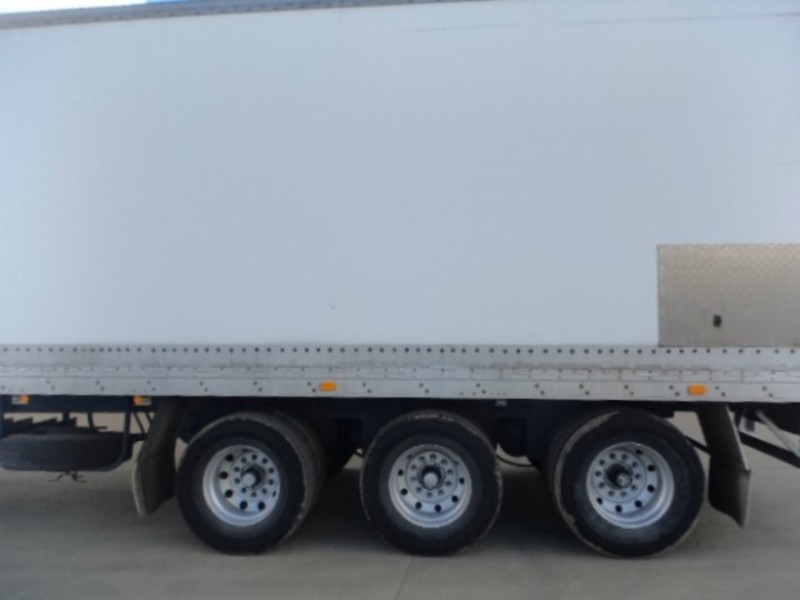 1996 Lucar Refrigerated Van Semi Trailer