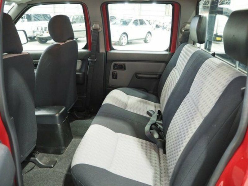 2006 NISSAN NAVARA ST-R (4x4) D22