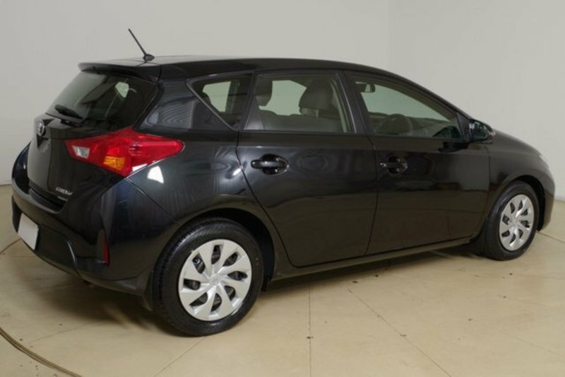 2013 TOYOTA COROLLA ASCENT ZRE182R