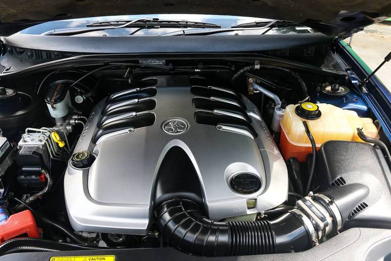 2004 HOLDEN STATESMAN V8 WK