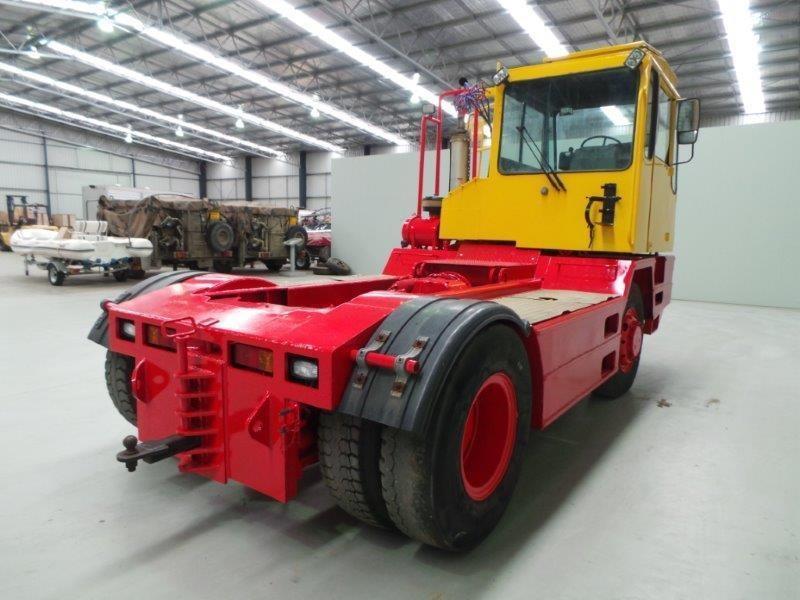 BOLLNAS BT25 Terminal Tractor