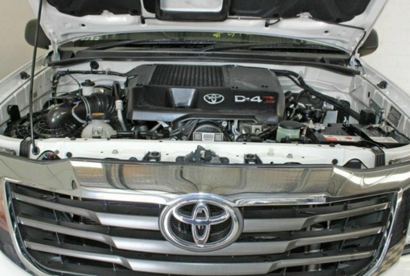 2012 TOYOTA HILUX SR (4x4) KUN26R MY12