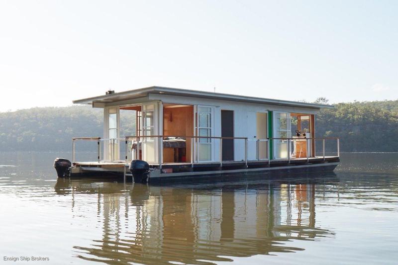 Arkiboat Houseboat