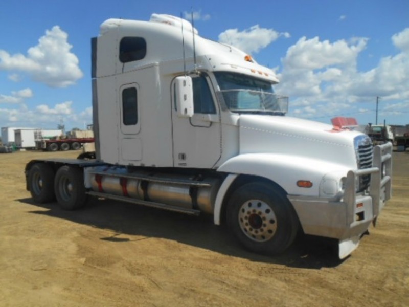 2000 FREIGHTLINER Century C(ST)120 Century Class FLX Century C(ST)120 Truck