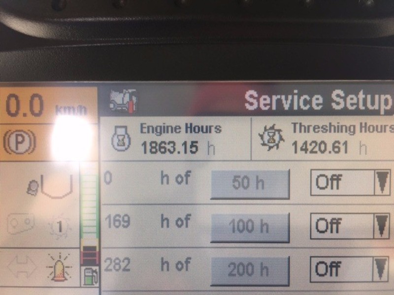 2011 NEW HOLLAND CR9080 HARVESTER