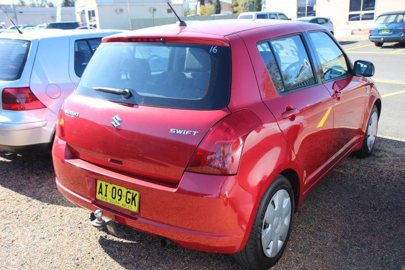 2005 SUZUKI SWIFT EZ