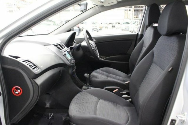 2015 HYUNDAI ACCENT ACTIVE RB2