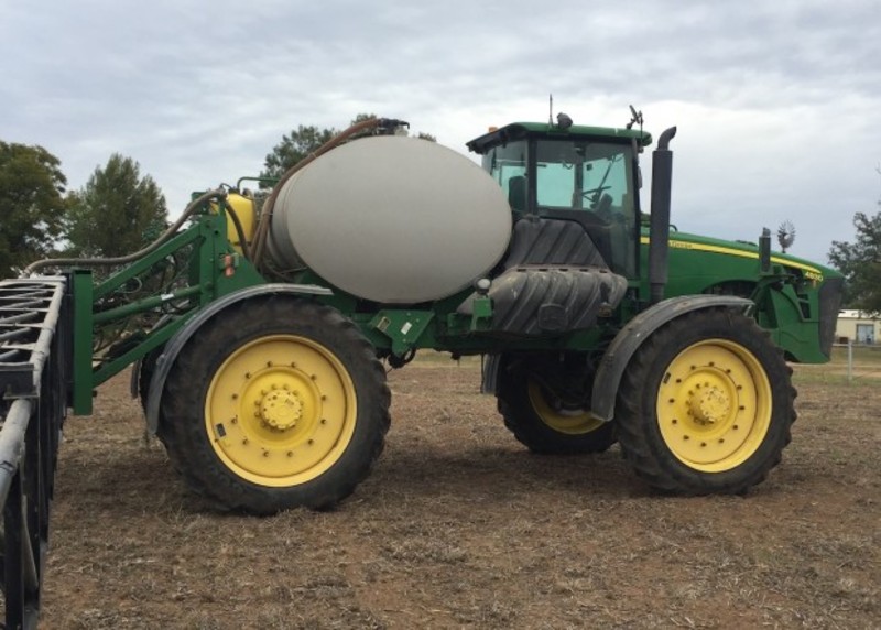 2006 JOHN DEERE 4930 Sprayer
