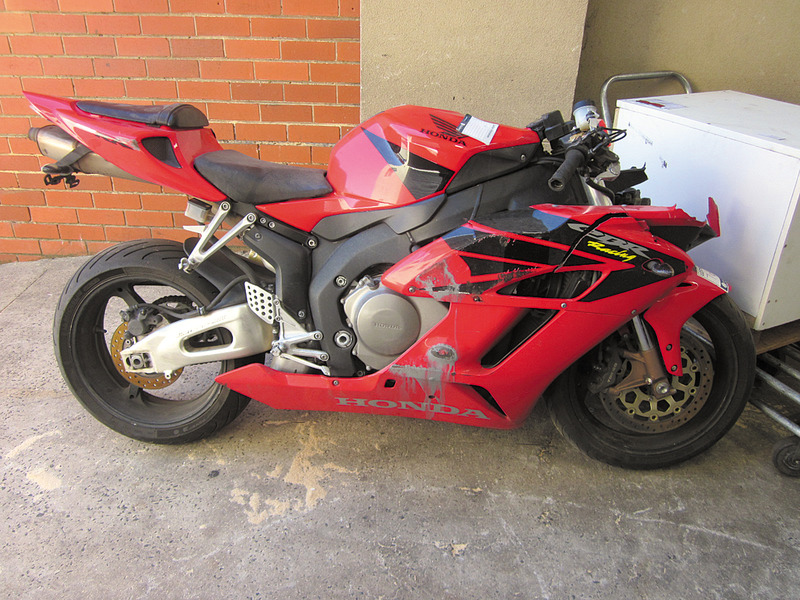 2005 HONDA 1000CC CBR1000RR (FIREBLADE) 5 701-3
