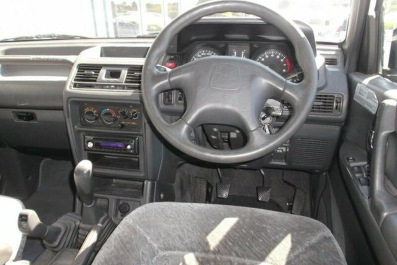 1999 MITSUBISHI PAJERO GLX ESCAPE (4x4) NL