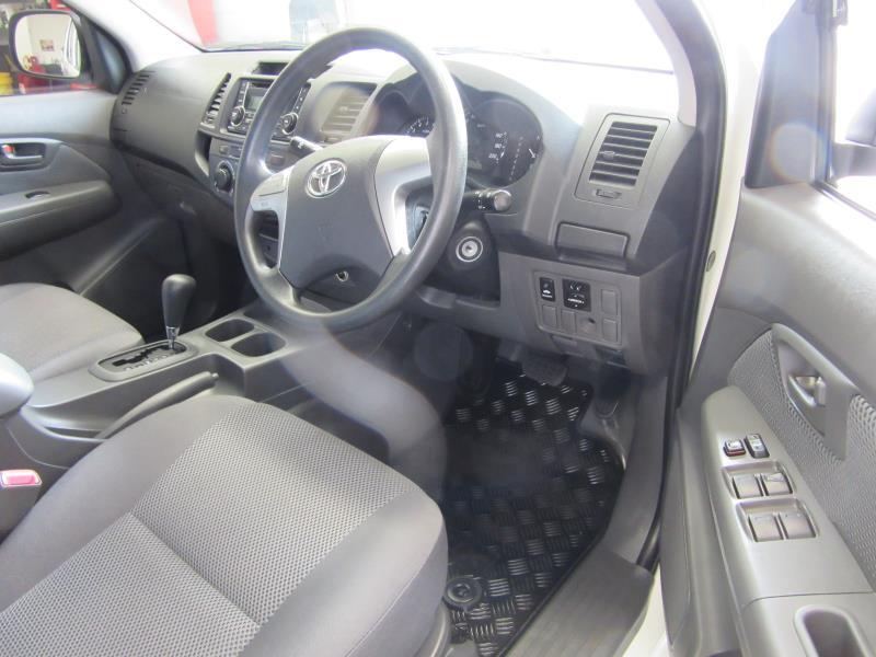 2011 TOYOTA HILUX SR GGN15R MY12