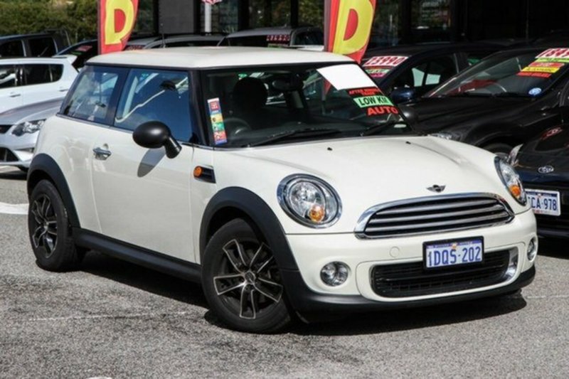 2011 MINI COOPER RAY R56