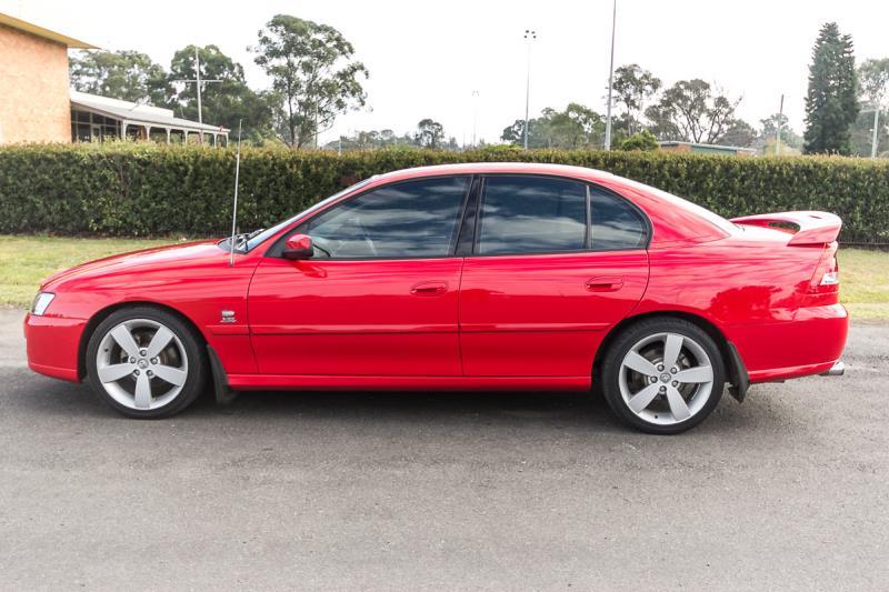 2004 HOLDEN COMMODORE LUMINA VZ