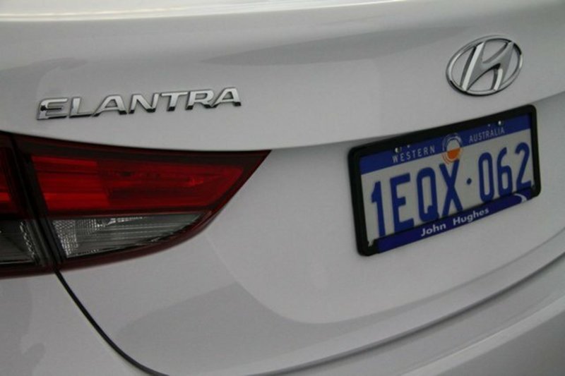 2014 HYUNDAI ELANTRA Active MD3