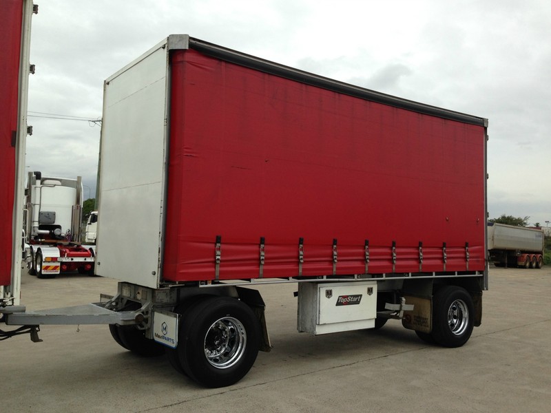 2004 Topstart Curtainsider Dog Trailer