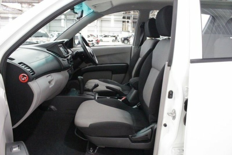 2013 MITSUBISHI TRITON GLX (4x4) MN MY13