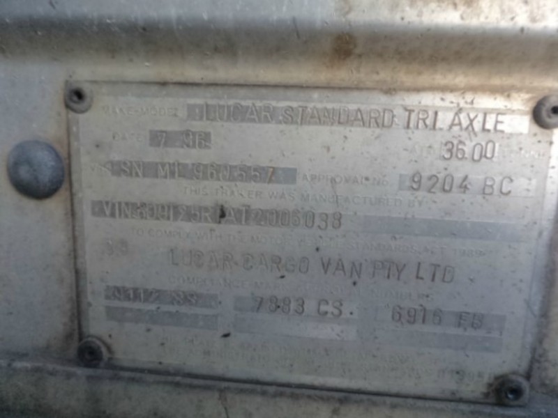1996 Lucar Refrigerated Van Semi Trailer