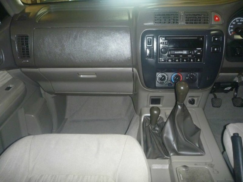 2002 NISSAN PATROL ST (4x4) GU III