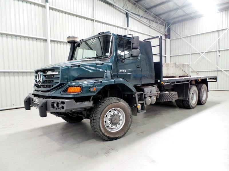 2014 MERCEDES-BENZ 2733 6X6 ZETROS TRAY TRUCK