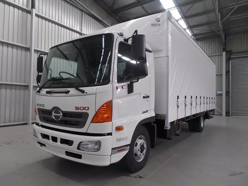2017 HINO 500 SERIES - FC 1022