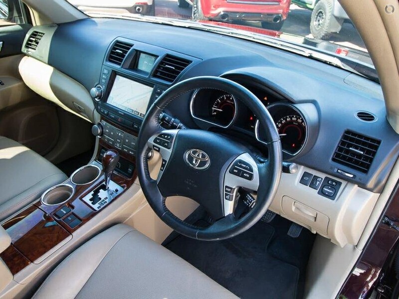 2011 TOYOTA KLUGER GRANDE GSU40R