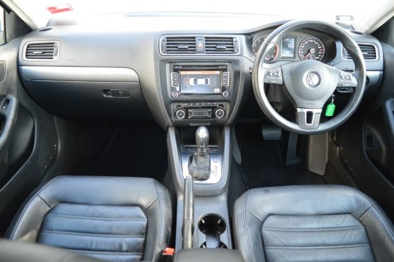 2011 VOLKSWAGEN JETTA 147TSI HIGHLINE 1B