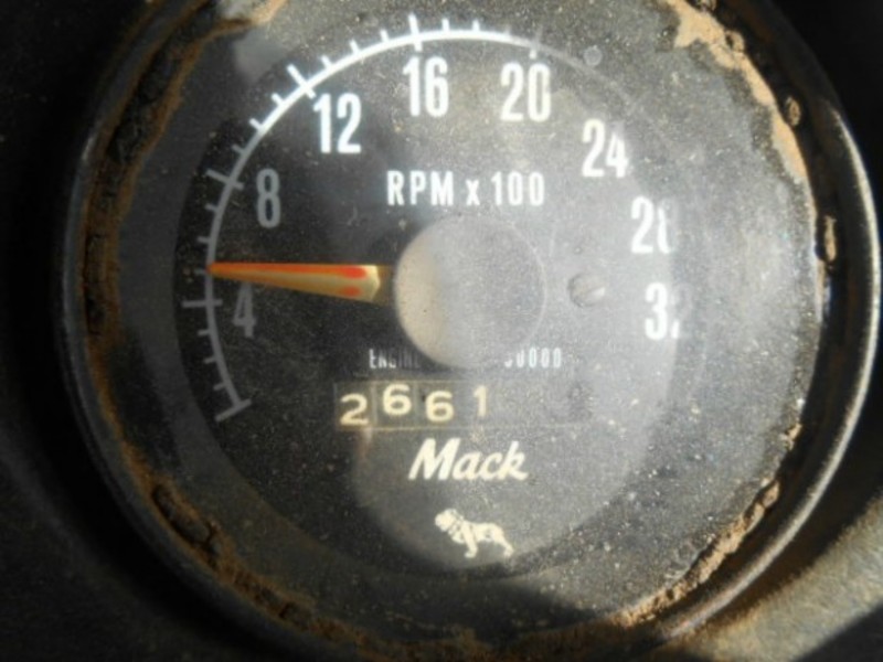 1977 MACK R600 SERIES R600 SERIES Truck