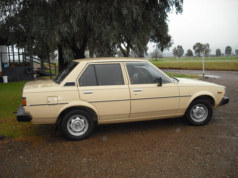 1983 TOYOTA COROLLA SE KE70