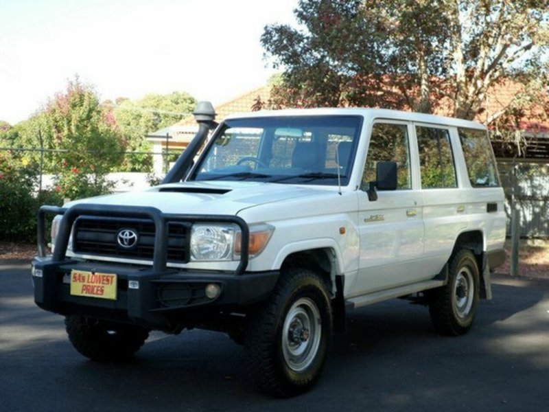 2010 TOYOTA LANDCRUISER Workmate VDJ76R MY10