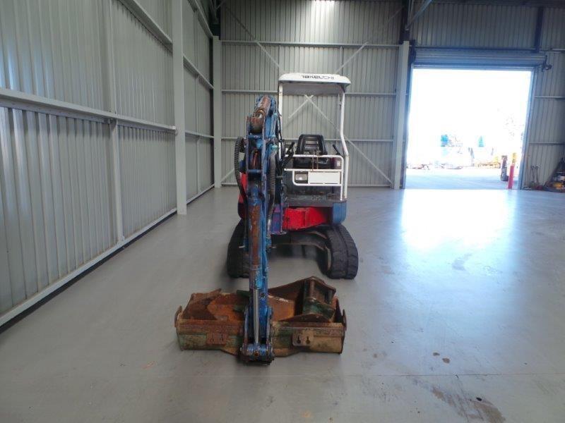 TAKEUCHI TB25FR
