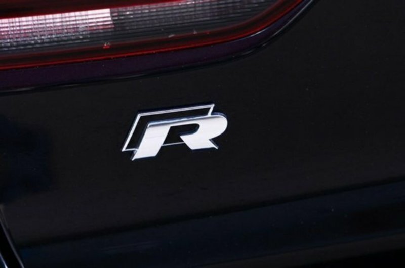 2011 VOLKSWAGEN GOLF R 1K MY11