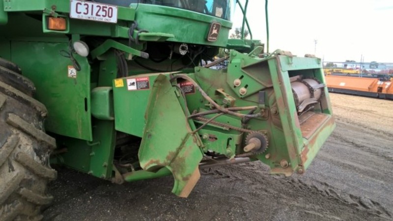 2000 JOHN DEERE 9750 STS 9750 STS HarvesterHeader