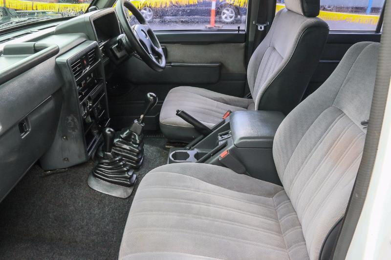 1993 FORD MAVERICK XLT